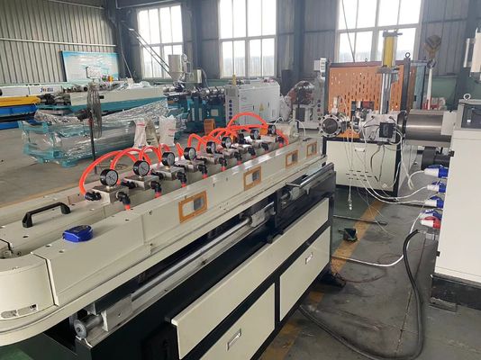 خط اکستروژن لوله راه راه تک جداره با خلاء HDPE با کیفیت بالا