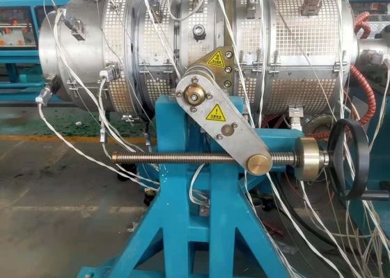 خط پیچ اکستروژن لوله راه راه دو پیچ PPR PE 10m / min