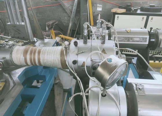 دستگاه شلنگ پلاستیکی موتور ABB برای خط اکستروژن لوله HDPE